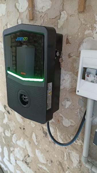 Installation d'une borne de recharge GEWISS 7,4kW mono - Normandie