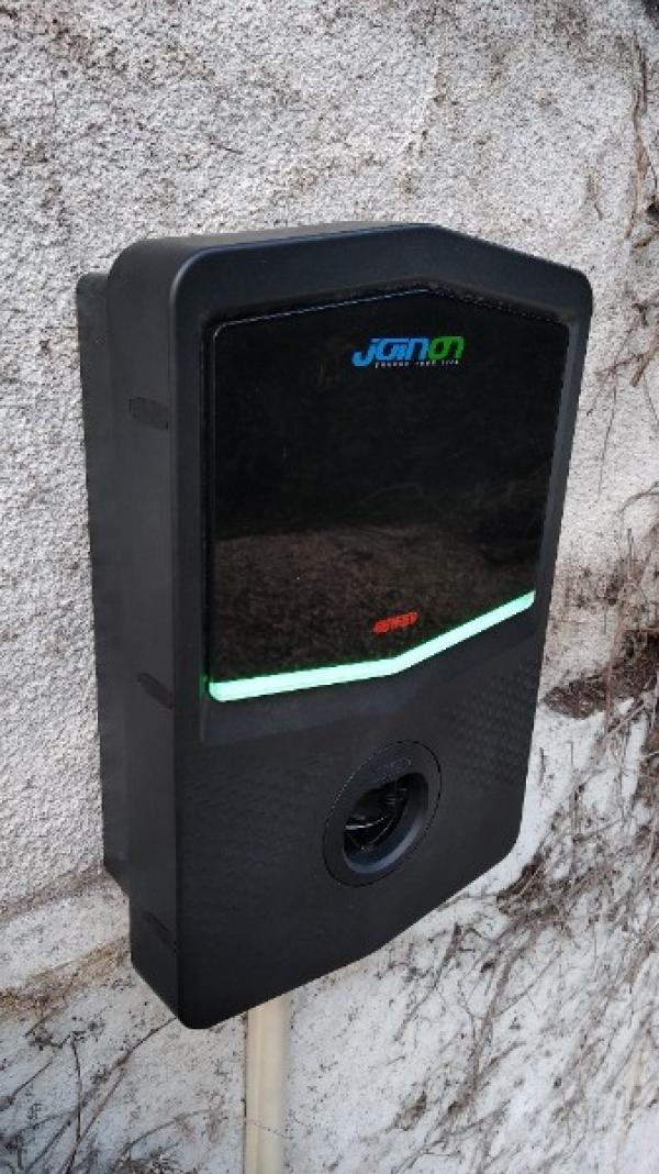 Installation d'une borne de recharge GEWISS 11kW tri - Picardie